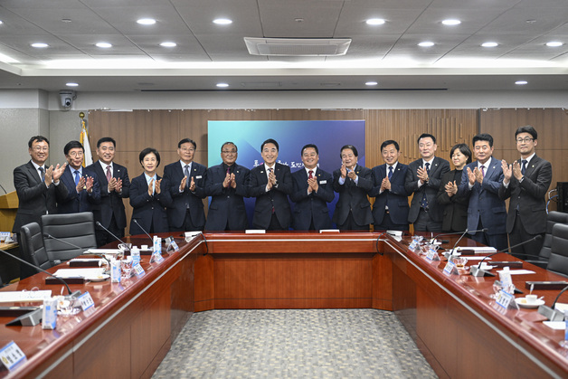 박수현 지사, 충남 시군의회의장협의회와 간담회
