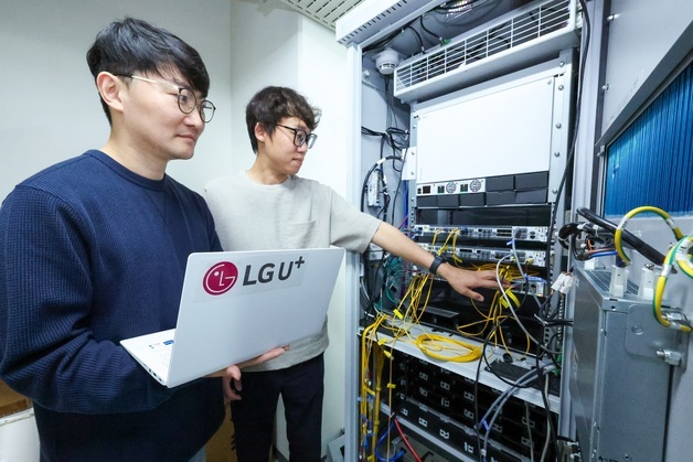 "기지국 연결 거리 3배로"…LGU+, 에릭슨과 '장거리 프론트홀' 검증
