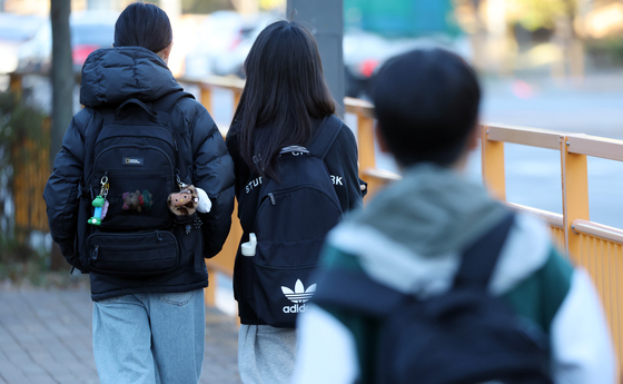 기온 뚝, 추위 속 등굣길