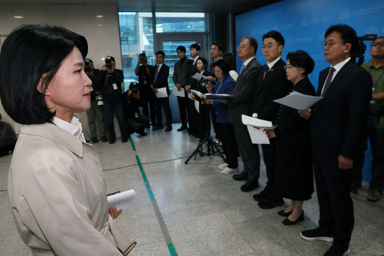 여야, 헌재 '이진숙 제척 효력정지' 재충돌…가상자산 과세도 공방