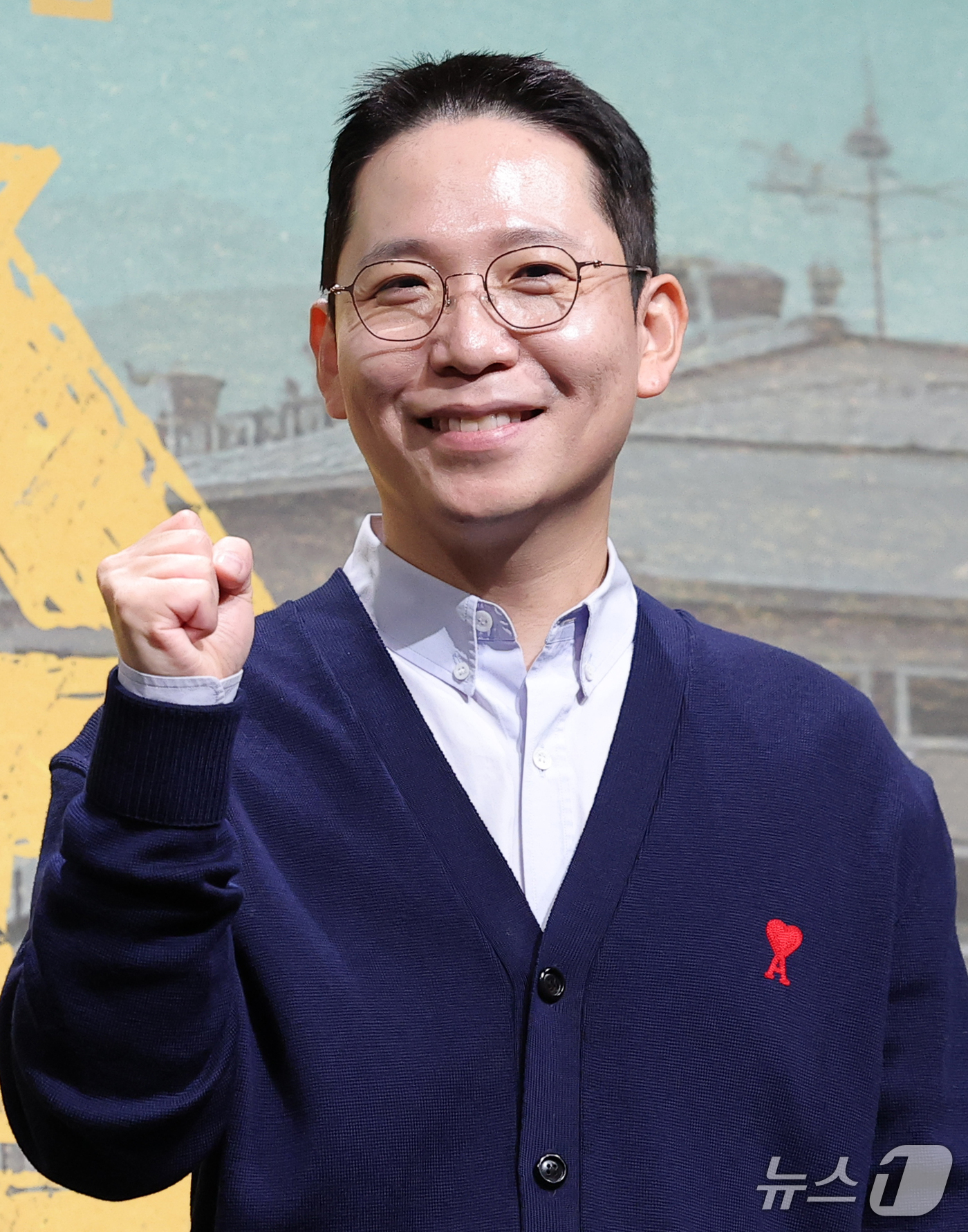 (서울=뉴스1) 권현진 기자 = 이명섭 PD가 22일 서울 영등포구 KBS 별관에서 열린 ‘백수 이세돌’ 제작발표회에 참석해 포즈를 취하고 있다.'백수 이세돌'은 2016년 알파고 …