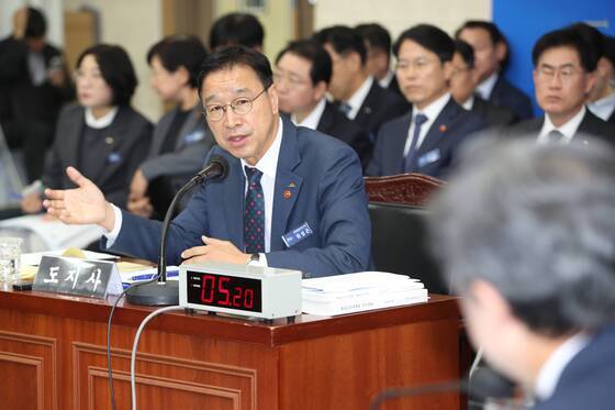 [국감] 답변하는 위성곤 제주도지사