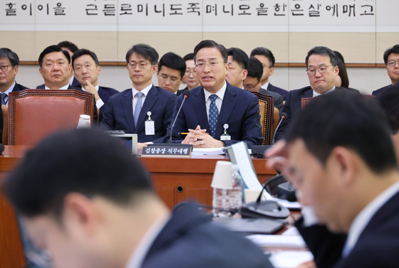 [국감초점] 법사위, 탈북어민 강제북송 판결·연어 술파티에 여야 설전