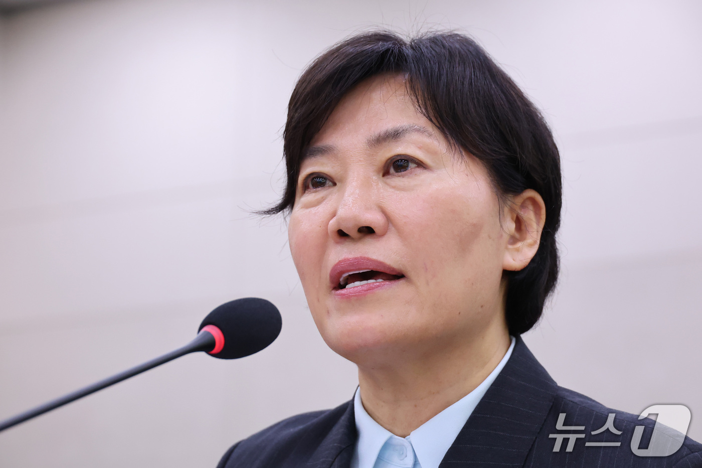 (서울=뉴스1) 신웅수 기자 = 송미령 농림축산식품부 장관이 22일 서울 여의도 국회에서 열린 농림축산식품해양수산위원회의 농림축산식품부 등에 대한 종합감사에서 의원 질의에 답변하고 …