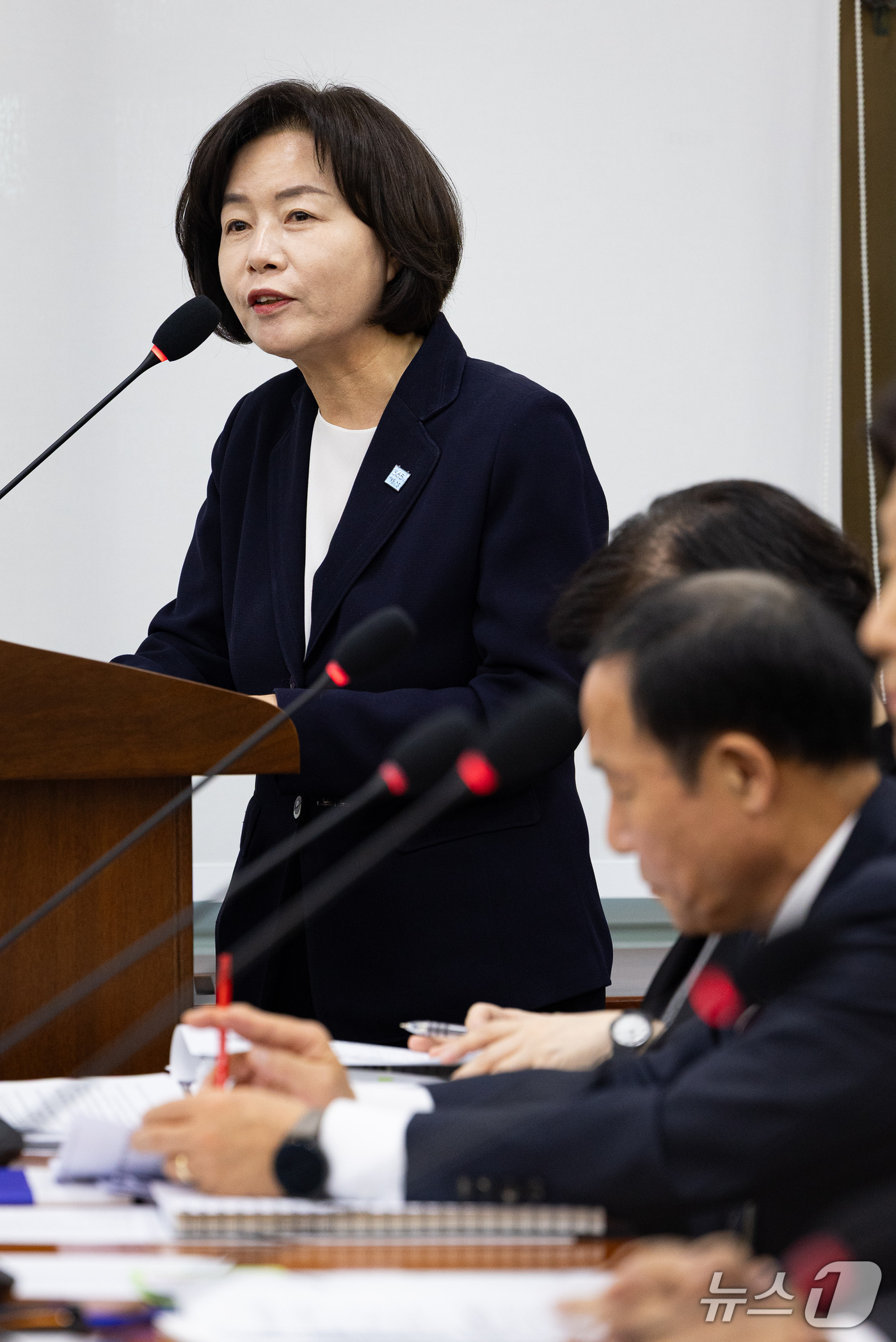 (서울=뉴스1) 유승관 기자 = 김유임 국가아동권리보장원장이 22일 서울 여의도 국회에서 열린 보건복지위원회의 한국노인인력개발원 등에 대한 국정감사에 출석해 의원 질의에 답하고 있 …