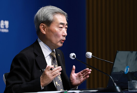 신현송 "내년 물가, 2.5%보다 높아질 듯…성장률도 상향"