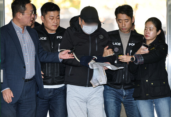 역삼동 70대 연쇄방화 피의자, 영장실질심사 출석