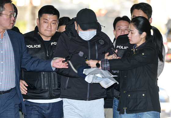 "변리사 겁주고 사기 알리려"…역삼동 연쇄방화 70대 구속, "도망 우려"(종합)