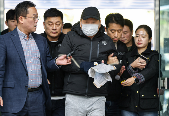 경찰, '역삼 연쇄방화범' 구속 송치…살인미수 혐의 추가 적용