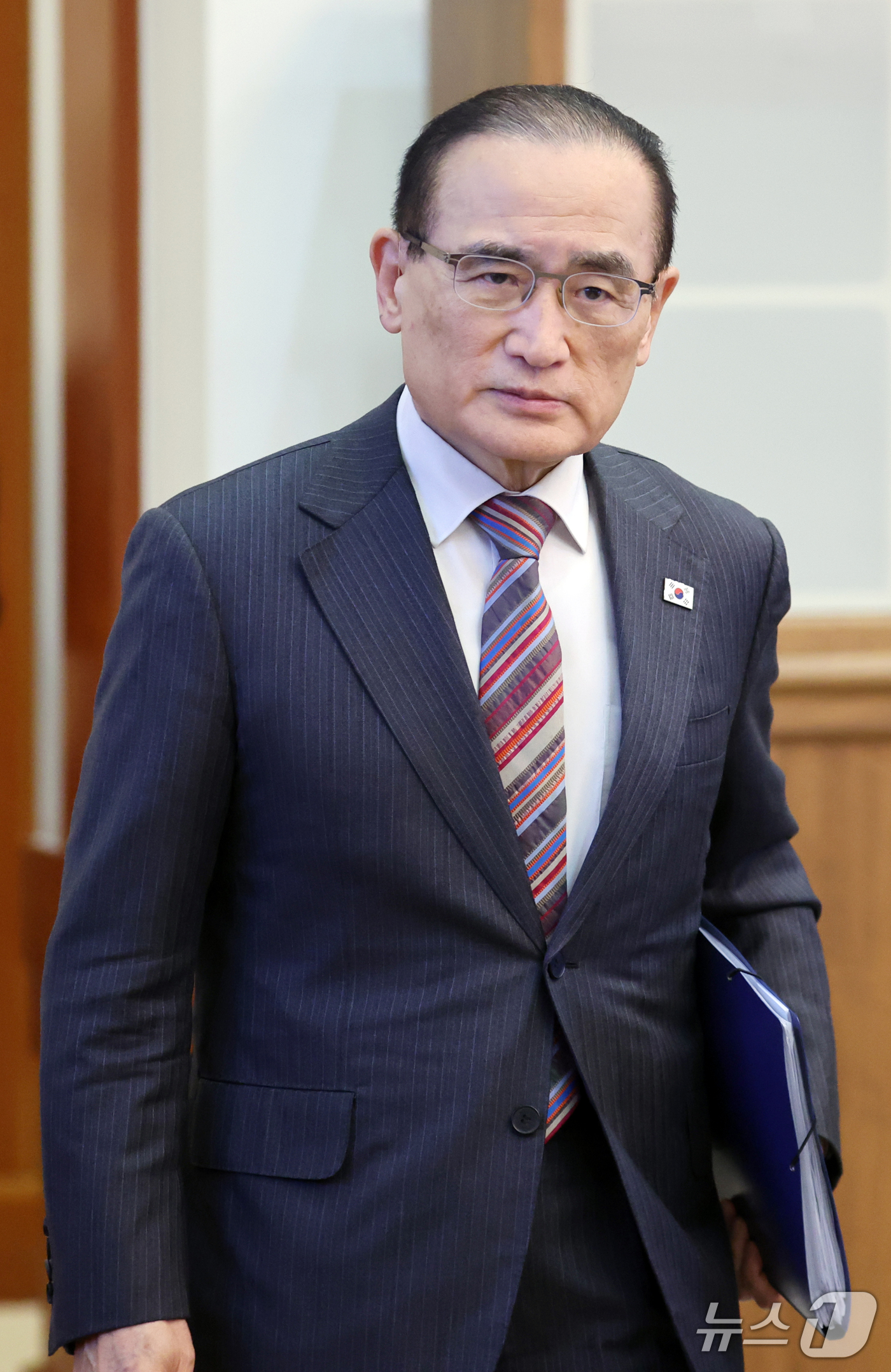(서울=뉴스1) 이재명 기자 = 위성락 국가안보실장이 22일 청와대에서 열린 수석보좌관회의에 참석하고 있다. 2026.10.22/뉴스1