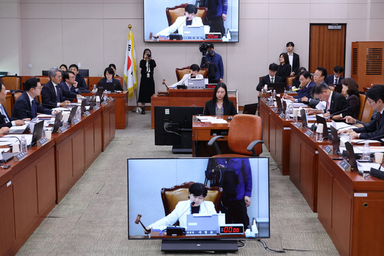 법사위, 특별감찰관 청문보고서 채택