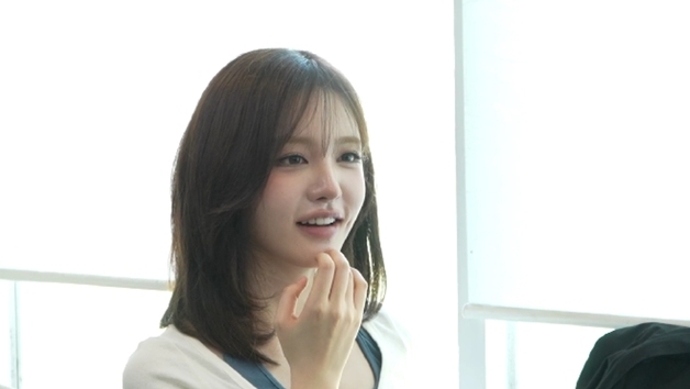 "1977년생 동갑"…전현무, 아이브 리즈 母와 같은 나이에 충격