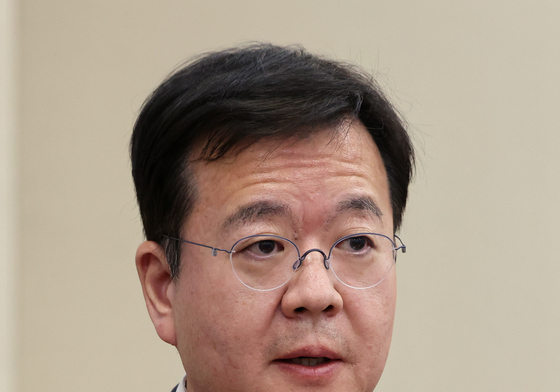 [국감] 질의에 답하는 허욱 메타코리아 부사장