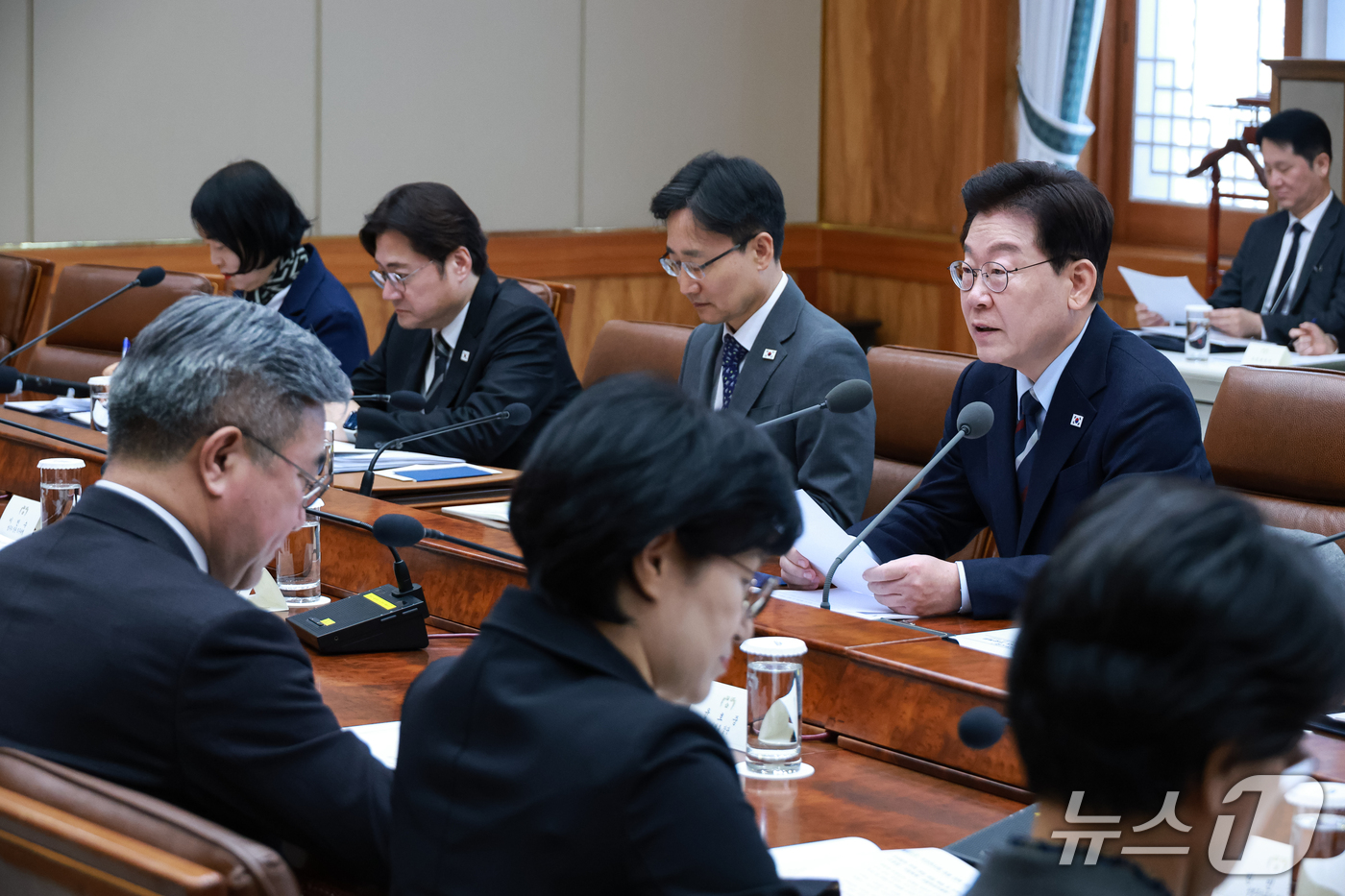 (서울=뉴스1) 이재명 기자 = 이재명 대통령이 23일 청와대에서 열린 초안전사회 범정부 대응 회의에서 발언을 하고 있다. (청와대통신사진기자단) 2026.10.23/뉴스1