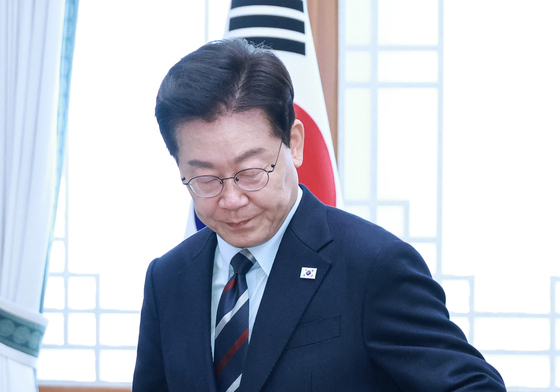 초안전사회 범정부 대응 회의 참석하는 이재명 대통령