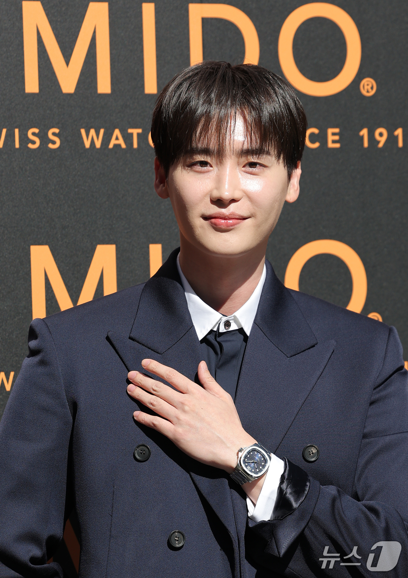 (서울=뉴스1) 권현진 기자 = 배우 이종석이 23일 서울 중구 코브 더 장충에서 열린 스위스 워치 브랜드 미도(MIDO) '멀티포트 TV 빅 데이트 크로노미터' 론칭 행사에 참석 …
