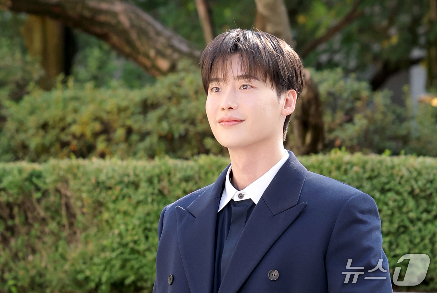 (서울=뉴스1) 권현진 기자 = 배우 이종석이 23일 서울 중구 코브 더 장충에서 열린 스위스 워치 브랜드 미도(MIDO) '멀티포트 TV 빅 데이트 크로노미터' 론칭 행사에 참석 …