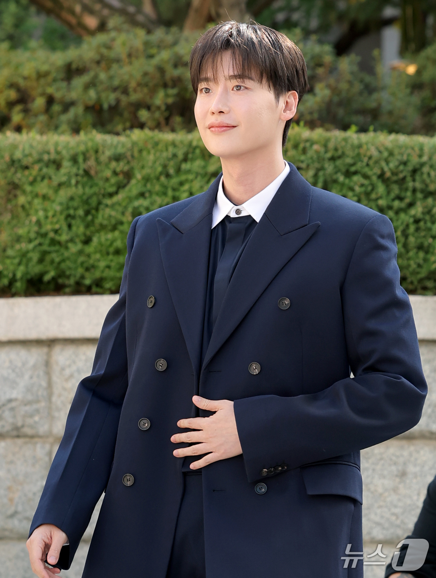 (서울=뉴스1) 권현진 기자 = 배우 이종석이 23일 서울 중구 코브 더 장충에서 열린 스위스 워치 브랜드 미도(MIDO) '멀티포트 TV 빅 데이트 크로노미터' 론칭 행사에 참석 …