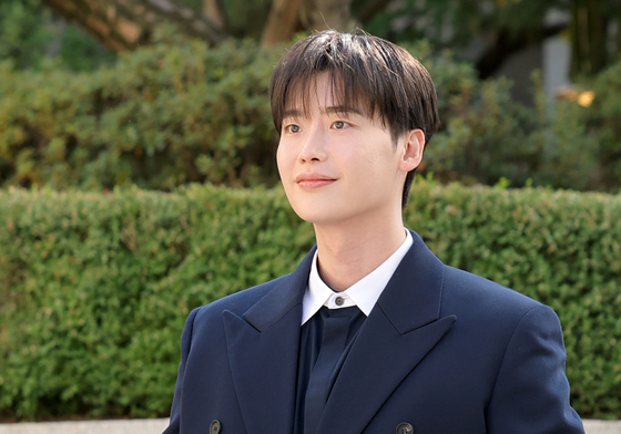 이종석, 향기로운 미소