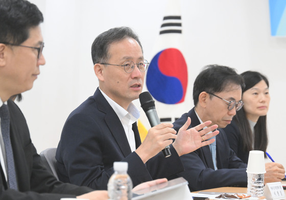 이형일, 경제현안간담회 주재…전기차 등 국내생산세액공제 보완 논의