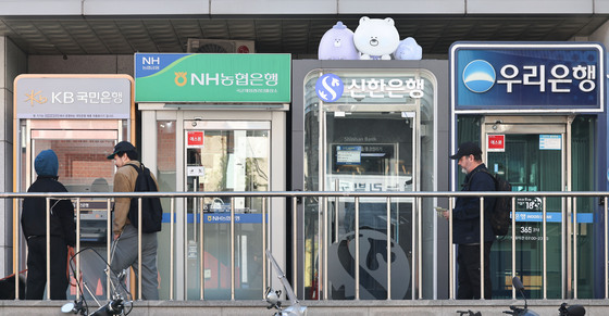 은행 대출 연체율 9년 10개월 만에 최고 수준