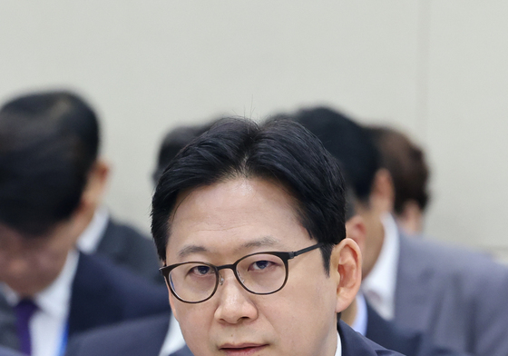[국감] 답변하는 배경훈 부총리