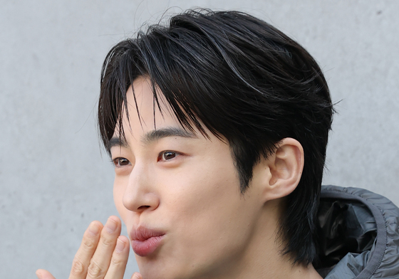 변우석, 키스를 부르는 입술