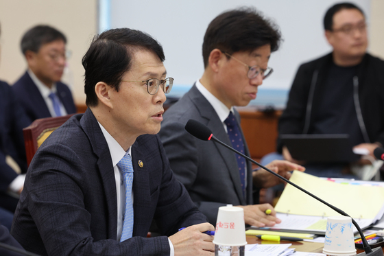 [국감] 의원 질의에 답하는 최원호 원안위원장