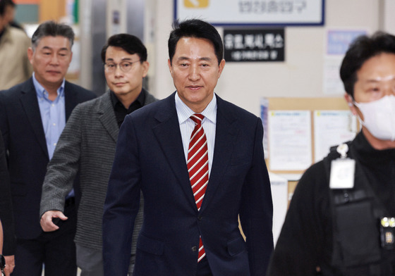 오세훈 시장, '여론조사 대납 의혹' 항소심 선고 공판 출석