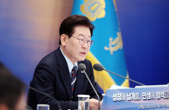 李대통령, 아시안 패러게임 선수단에 "메달 색 떠나 도전 자체로 감동"