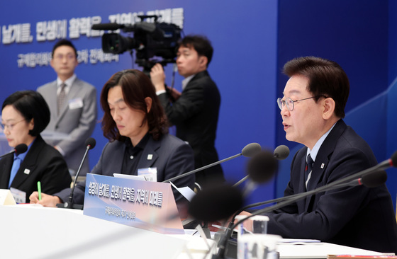 李대통령 "규제합리화는 필수 과제…중립적 견해가 매우 중요"