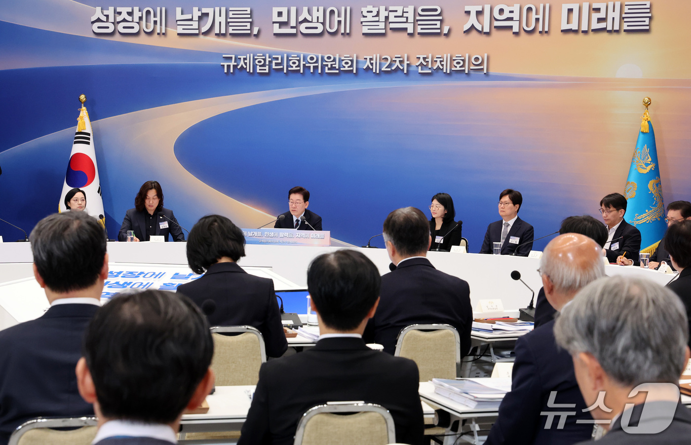(서울=뉴스1) 이재명 기자 = 이재명 대통령이 23일 청와대에서 열린 규제합리화위원회 2차 전체회의에서 발언하고 있다. 2026.10.23/뉴스1
