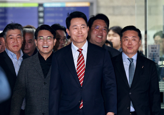 '명태균 여론조사 대납 의혹' 오세훈 시장, 2심서 무죄