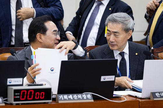 신현송 "재정 적극적 역할 부정 아냐…한번 늘린 지출은 되돌리기 어렵다는 것"