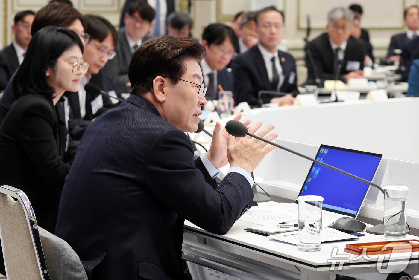 (서울=뉴스1) 이재명 기자 = 이재명 대통령이 23일 청와대 영빈관에서 열린 규제합리화위원회 제2차 전체회의에서 발언하고 있다. 2026.10.23/뉴스1
