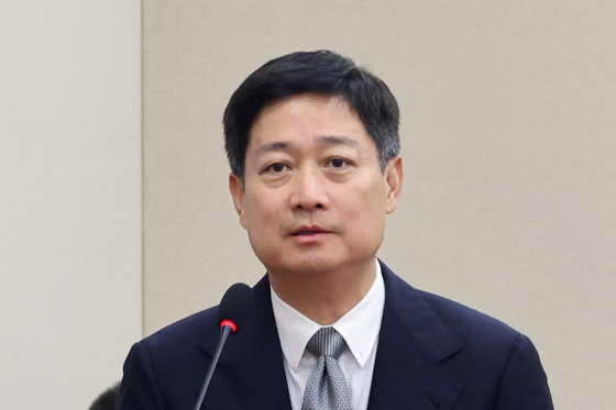 [국감] 의원 질의에 답하는 홍범식 LG유플러스 CEO