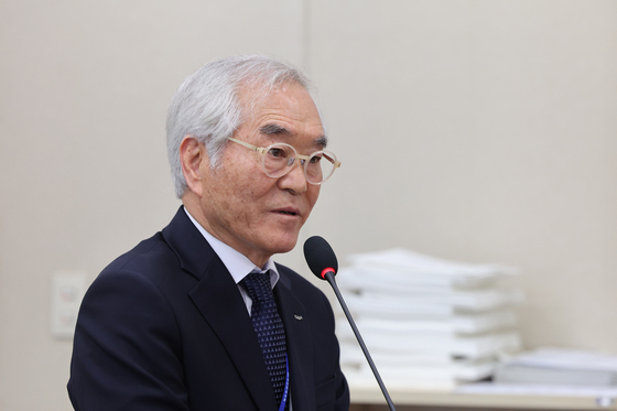[국감] 답변하는 장건 건설근로자공제회 이사장