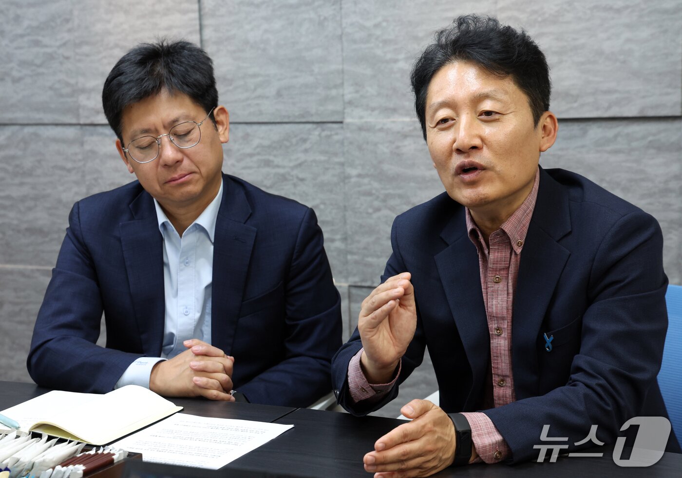 본문 이미지 - (왼쪽부터) 서동철 뉴로벤티 대표, 신찬영 뉴로벤티 대표 ⓒ 뉴스1 김명섭 기자