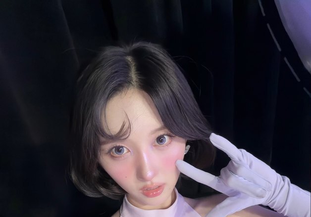 아이브 가을, 코스튬 입고 뽐낸 늘씬 몸매…미모로 팬심 저격까지 [N샷]