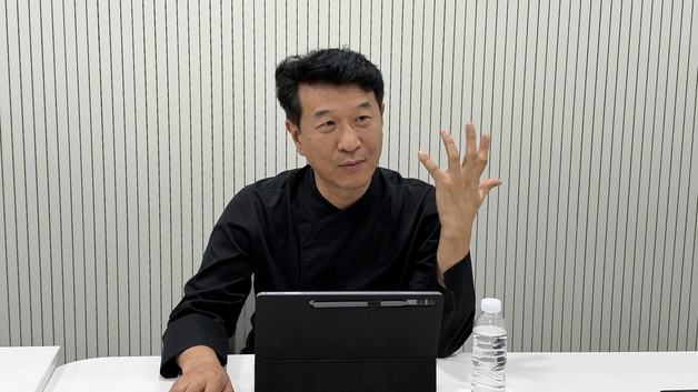 콰삭킹 흥행인데 또 후라이드?…bhc 개발자가 2년 공들인 이유[유통人터뷰]