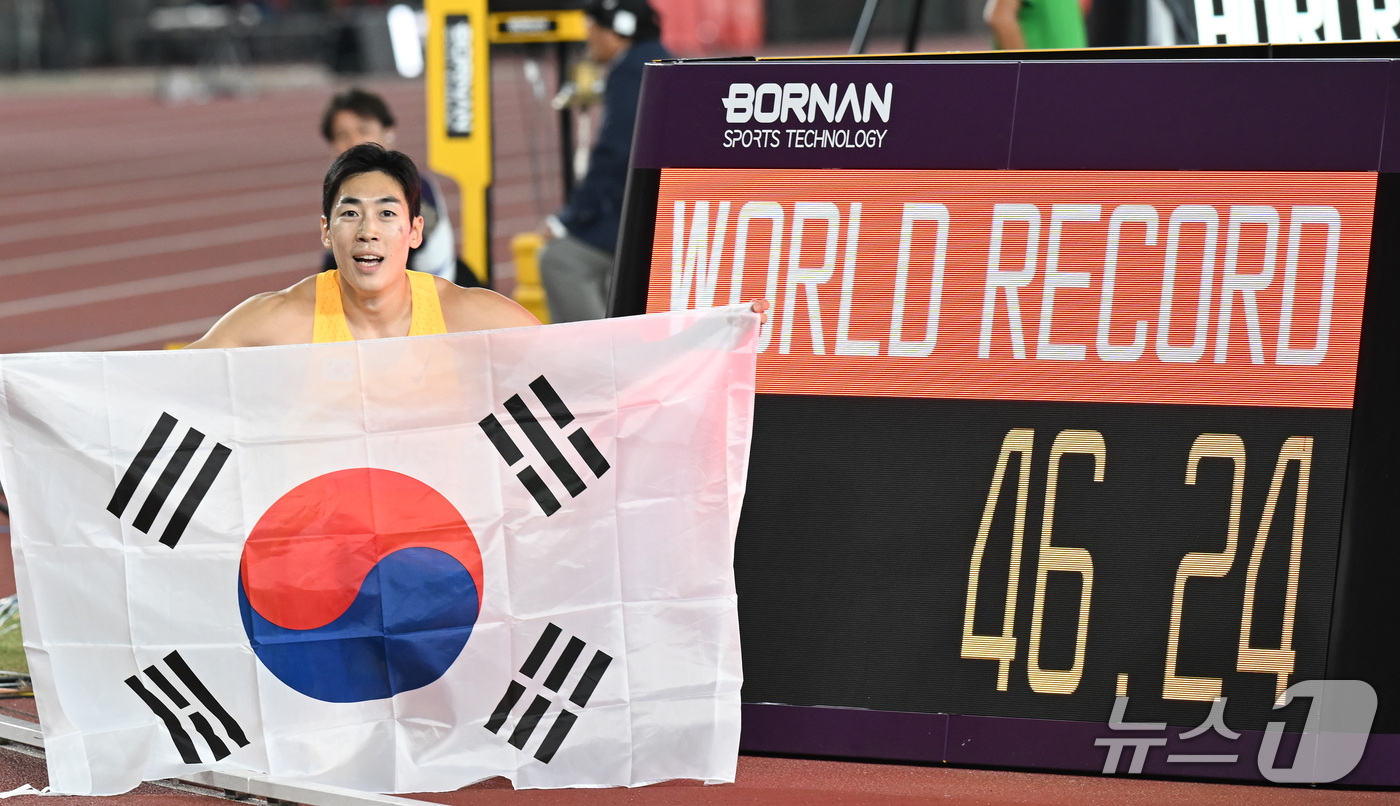 (나고야=뉴스1) 사진공동취재단 = 장민호가 23일 일본 나고야 팔로마 미즈호 스포츠파크에서 열린 ‘제5회 아이치-나고야 아시안 패러게임’ 남자 육상 400m T-13에 출전해 4 …