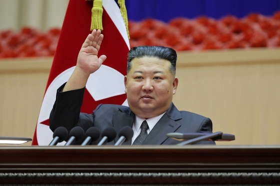 김정은 주재 北 제3차 중대장대회 개최…"세계 최강 무장력 육성"