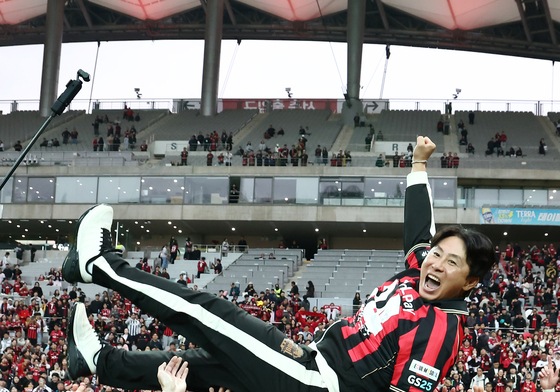 우승 약속 지킨 김기동 FC서울 감독