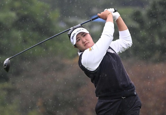 유해란, LPGA BMW 레이디스 3R 선두 유지…통산 5승 보인다