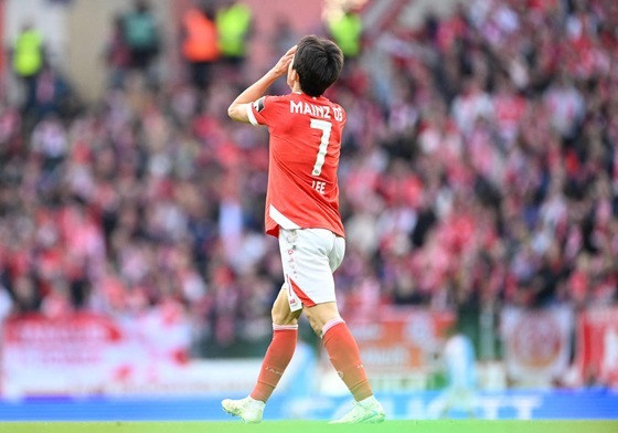 이재성, 헤더로 시즌 첫 골…마인츠는 브레멘에 2-3 패배