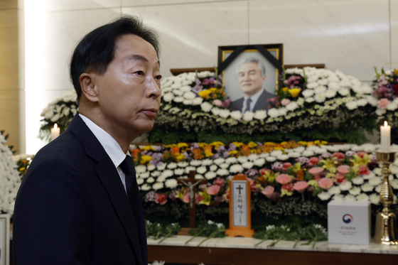 김현철 이사장, 고 최형우 전 내무부 장관 빈소 조문