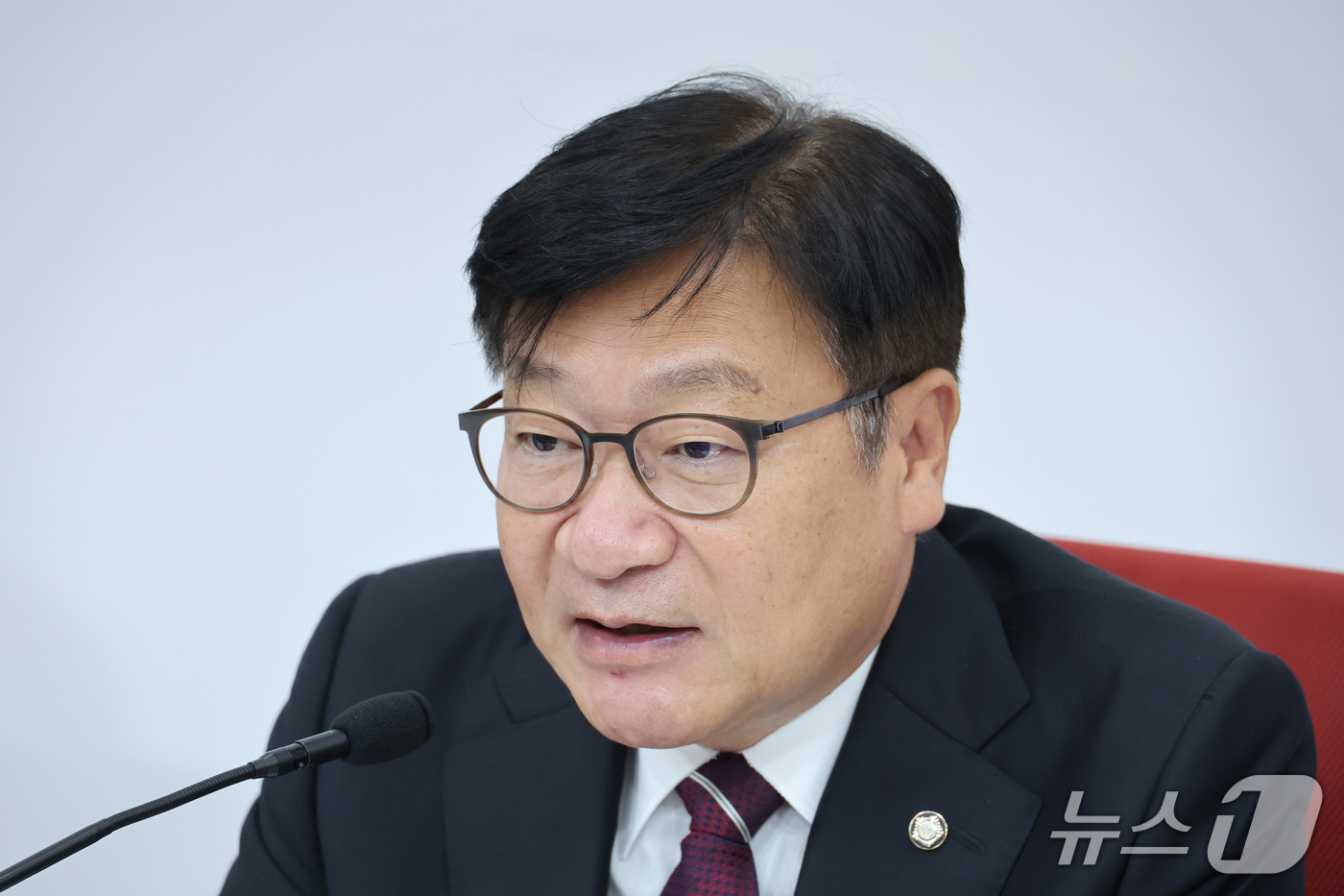 (서울=뉴스1) 신웅수 기자 = 정점식 국민의힘 원내대표가 25일 서울 여의도 국회에서 국정감사 현안 관련 기자간담회를 하고 있다. 2026.10.25/뉴스1