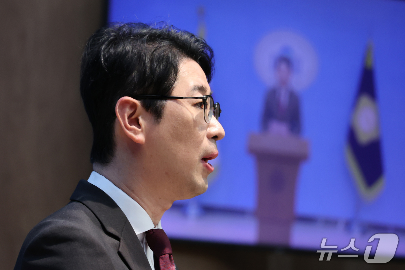 (서울=뉴스1) 신웅수 기자 = 주진우 국민의힘 의원이 25일 서울 여의도 국회 소통관에서 선관위 추가 부정행위 적발 기자회견을 하고 있다.주 의원은 지난 22대 국회의원 선거에서 …