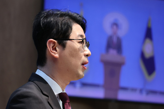 선관위 부정행위 관련 기자회견하는 주진우