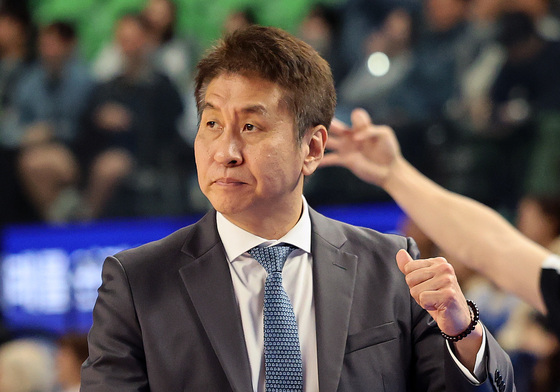 김상식 감독, 주먹 불끈